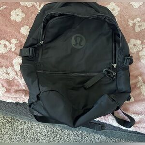 New crew backpack 22L